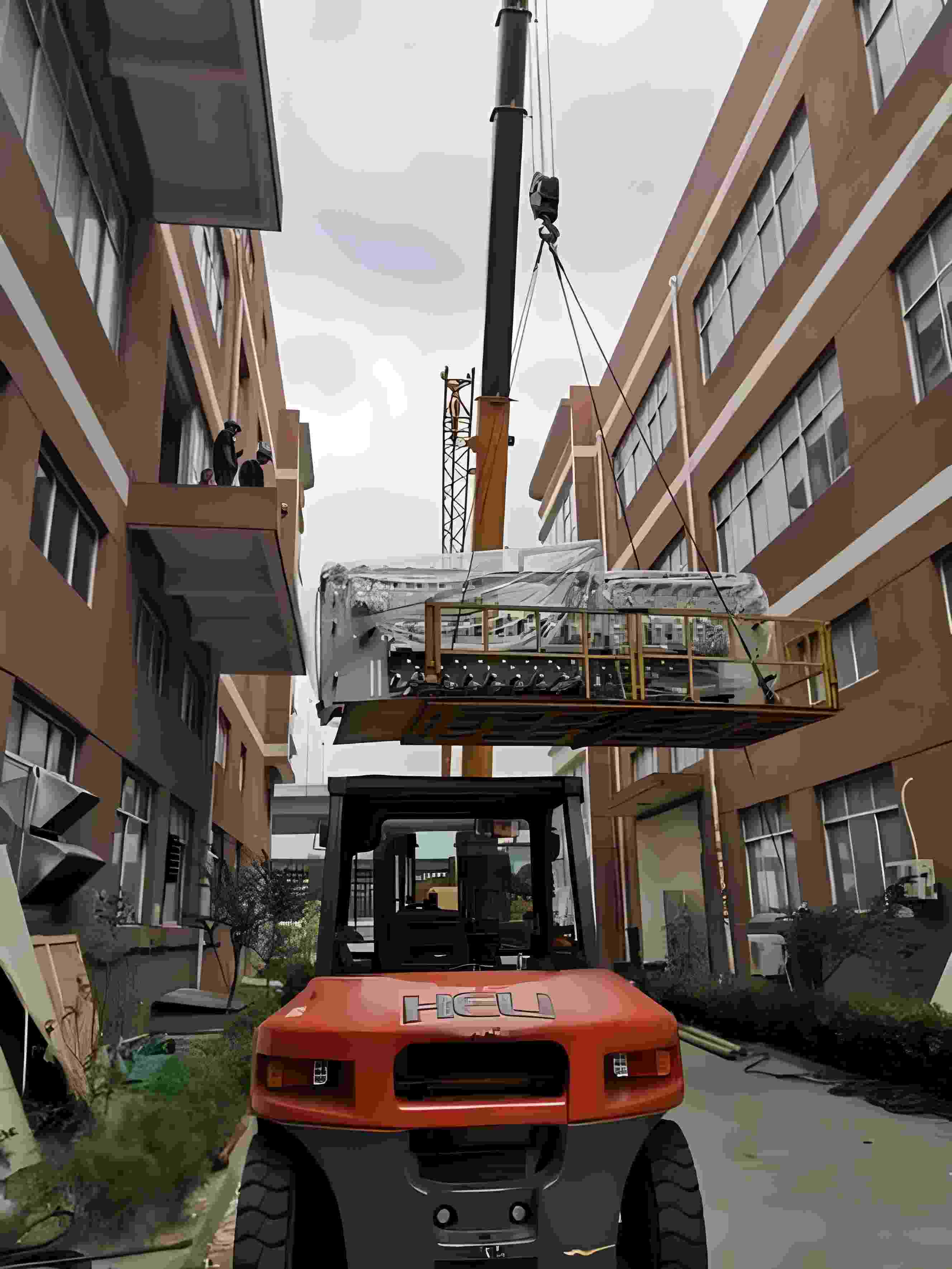 00/平方米中山大跨度钢桁架吊装施工 惠州钢结构拱桁架可以做多少米