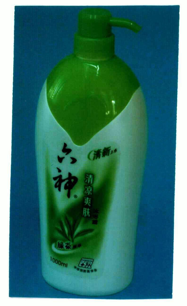 六神;清新上市;清凉爽肤沐浴露;绿茶精华