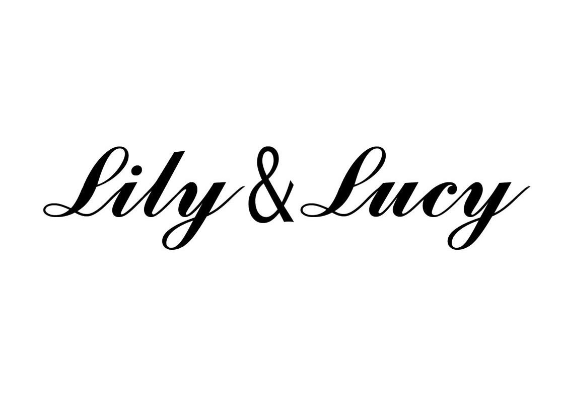 lucylily图片