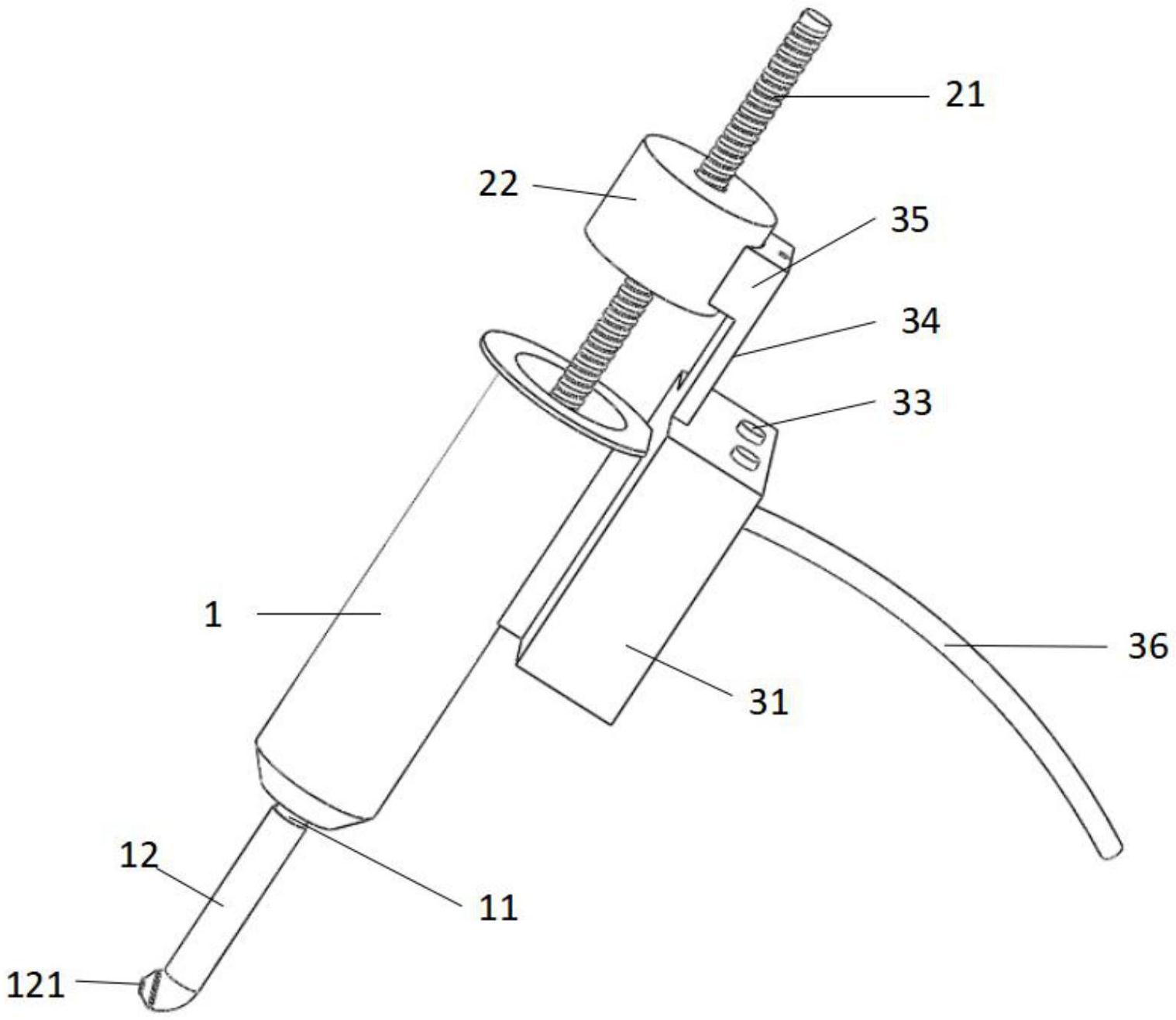 耵聍清洗器械,其包括柱形盛液管;其特征在于,盛液管前端设置冲洗管