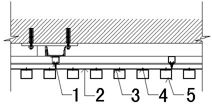 热转印木纹铝板(2)和卡口连接件(3),所述热转印木纹方形折边铝板(5)经