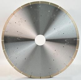 摘要附图摘要1.本外观设计产品的名称:锯片(曲线消音型).2.