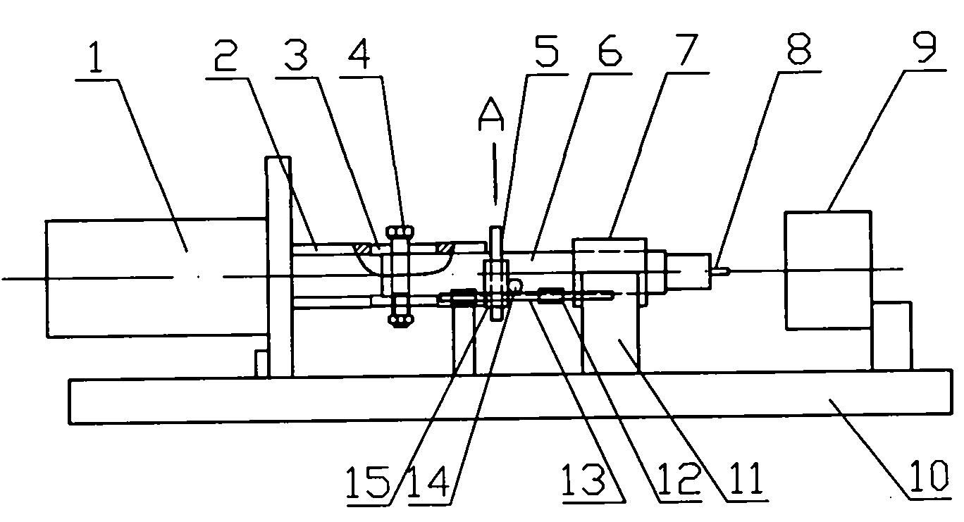 攻丝机,包括机架,机架上设有由电机带动的主轴,主轴前端为空心结构