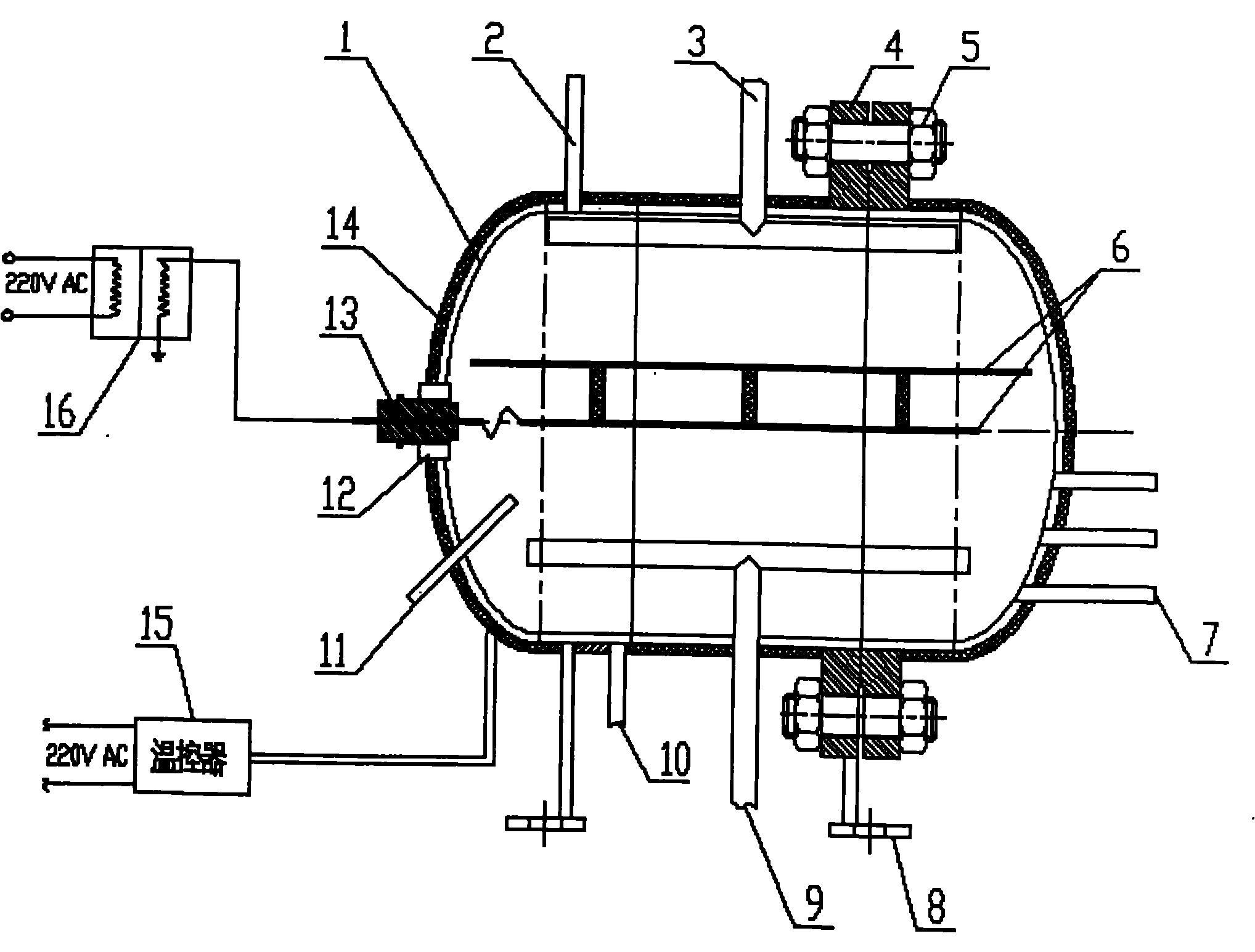 摘要附图摘要一种原油电脱盐动态试验装置,包括一个罐体,且罐体呈卧式
