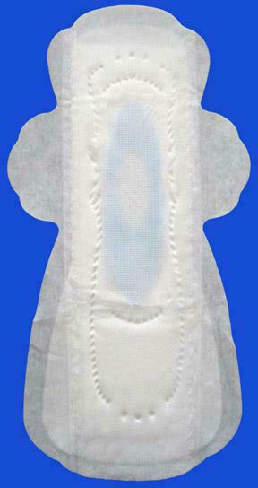 该外观设计的设计要点主要在于该卫生巾中间部分的吸收体的形状和/或