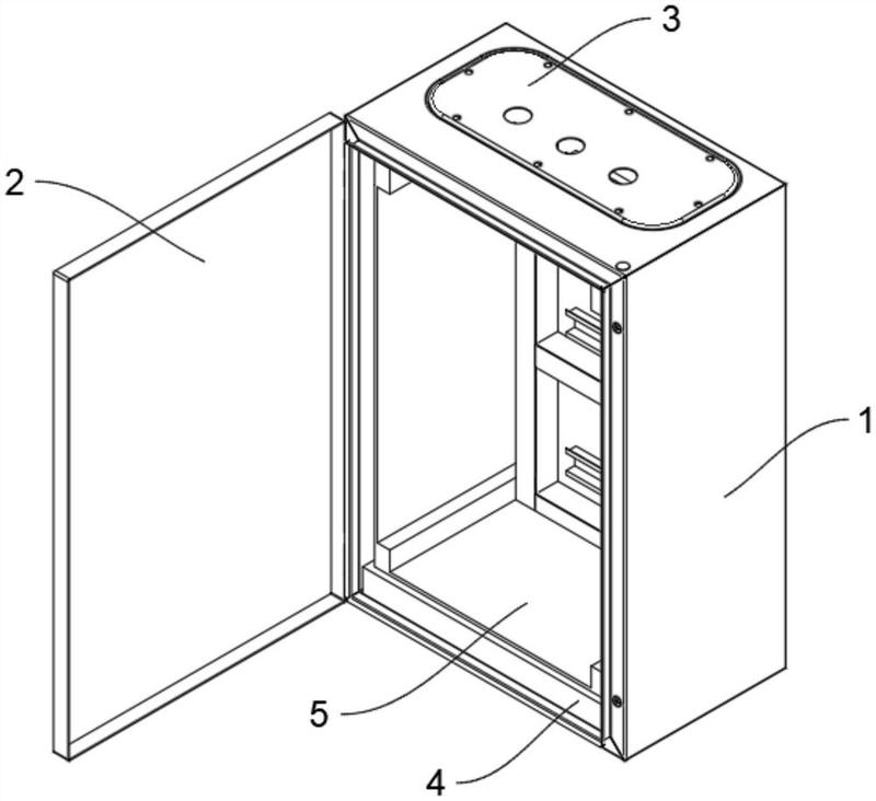 涉及钣金机柜技术领域,包括柜体,柜体的内部底部固定安装底座,底座的