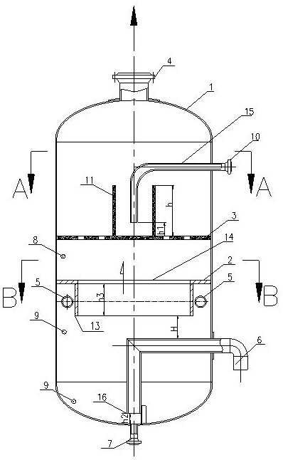 一种定期排污扩容器