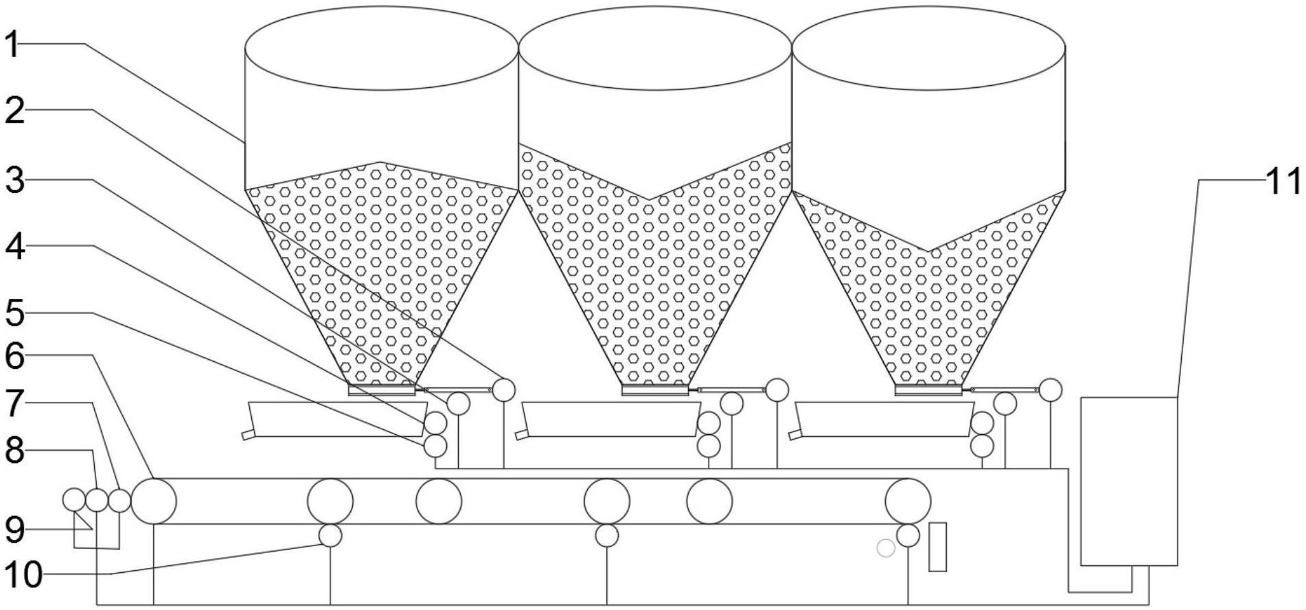 附图摘要本发明公开了一种在线自动混配煤精准调节装置,包括混配煤仓