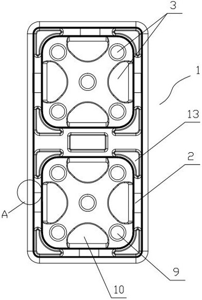 所述的磁力吸板本体包括两块相互卡扣连接的磁力片扣板