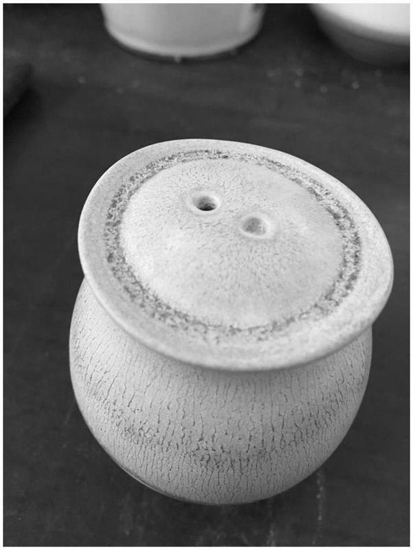 一种无光窑变粉红拉丝釉及其制备方法-爱企查