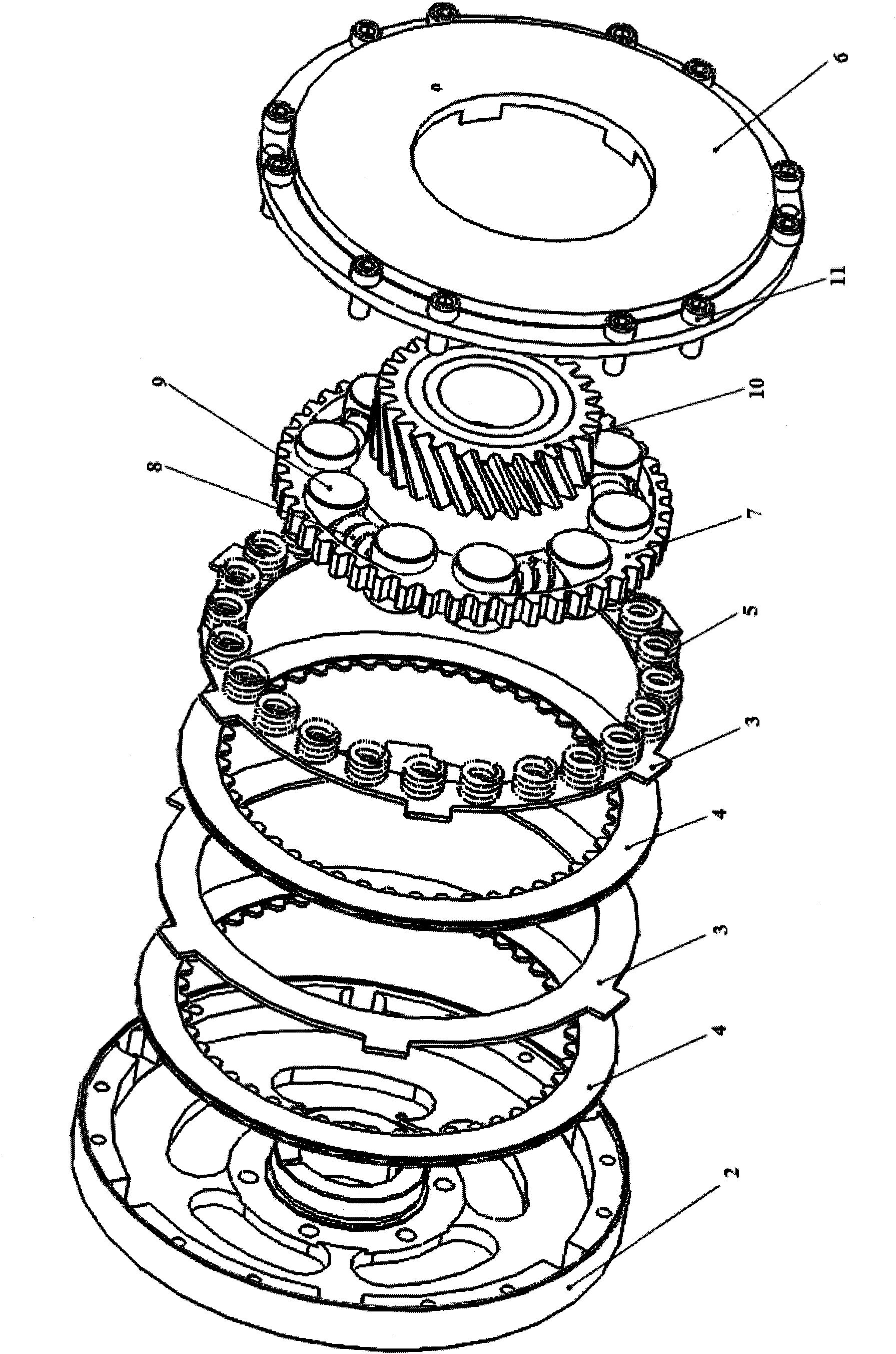 曲轴共同旋转;作为输出部件的减速齿轮,以及与其固定连接的固定齿圈
