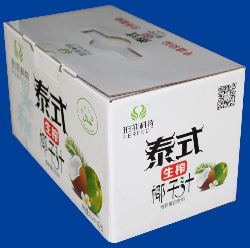 摘要附图摘要1本外观设计产品的名称:包装箱(泰式生榨椰子汁)2