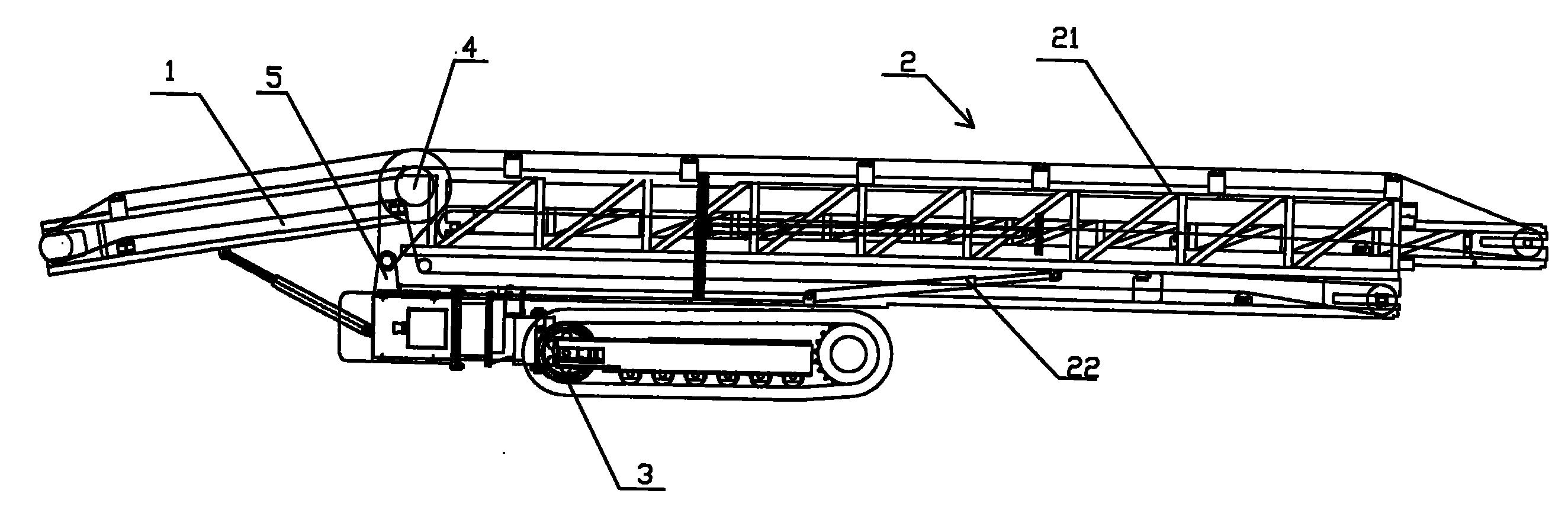 摘要附图摘要本实用新型涉及一种带有卸料调节机构的转载机,用于煤矿