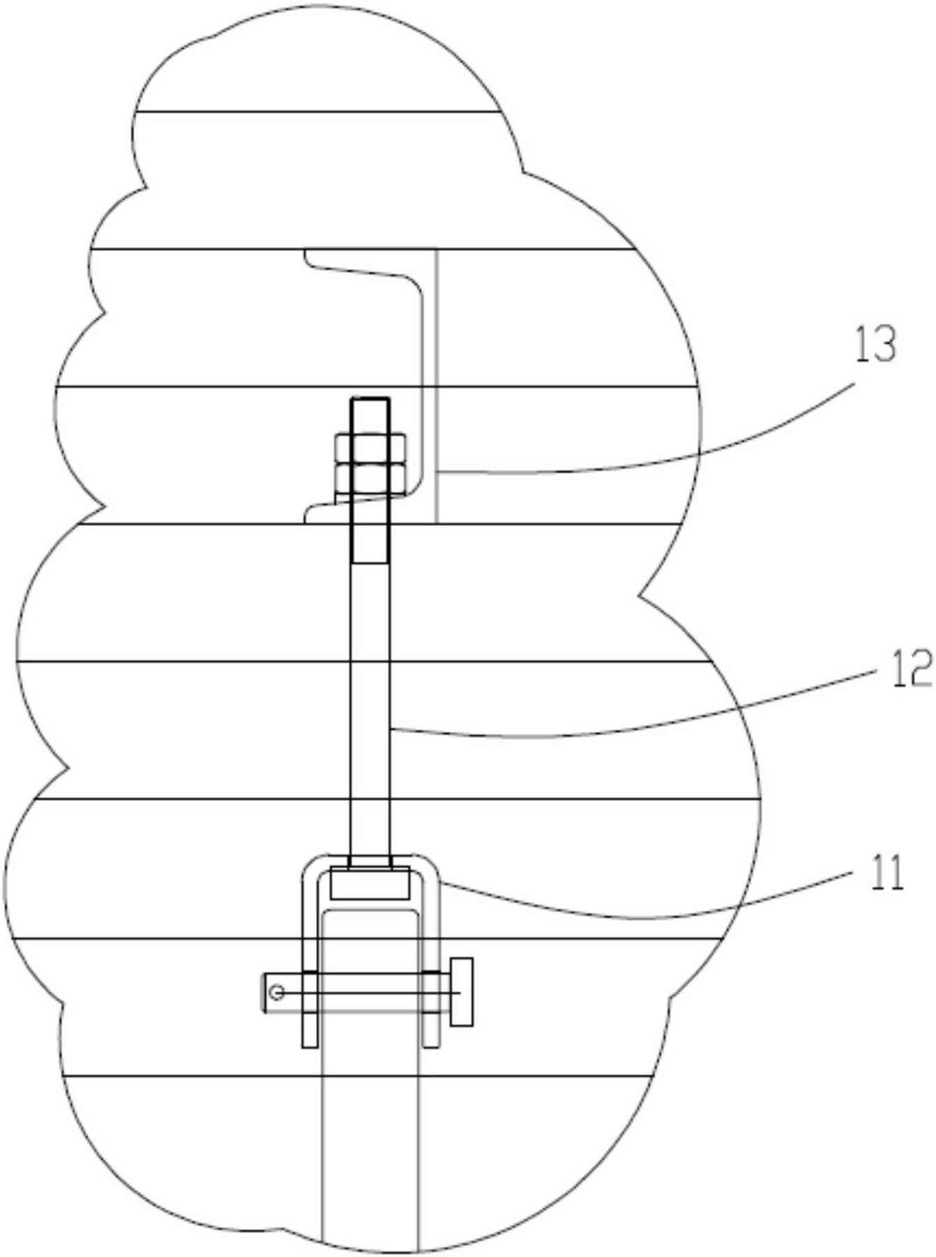 摘要本实用新型公开了一种辊道炉新型内壁机构,包括长方体结构的炉体