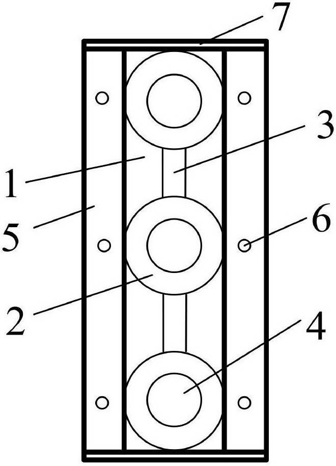 摘要附图摘要一种热拌沥青倒梯形布料器,槽体为倒梯形结构,槽体内均匀