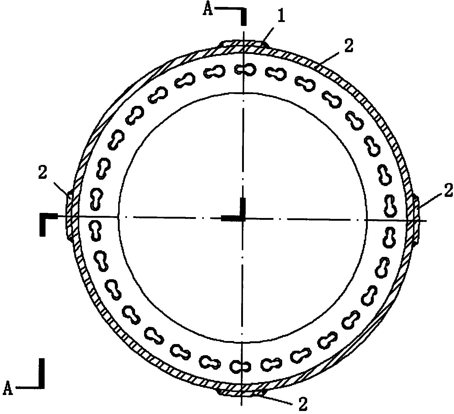 本实用新型公开了一种phc管桩连接装置,包括设在phc管桩端部的桩套箍