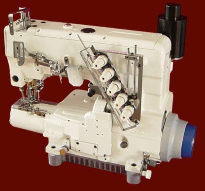 本外观设计产品的用途:用于针织服装或弹性面料的滚领,滚边,摺边,绷缝