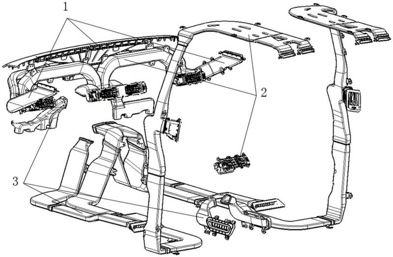 侧除霜风道及出风口安装在两侧前车门门板内;吹面风道及出风口组件中