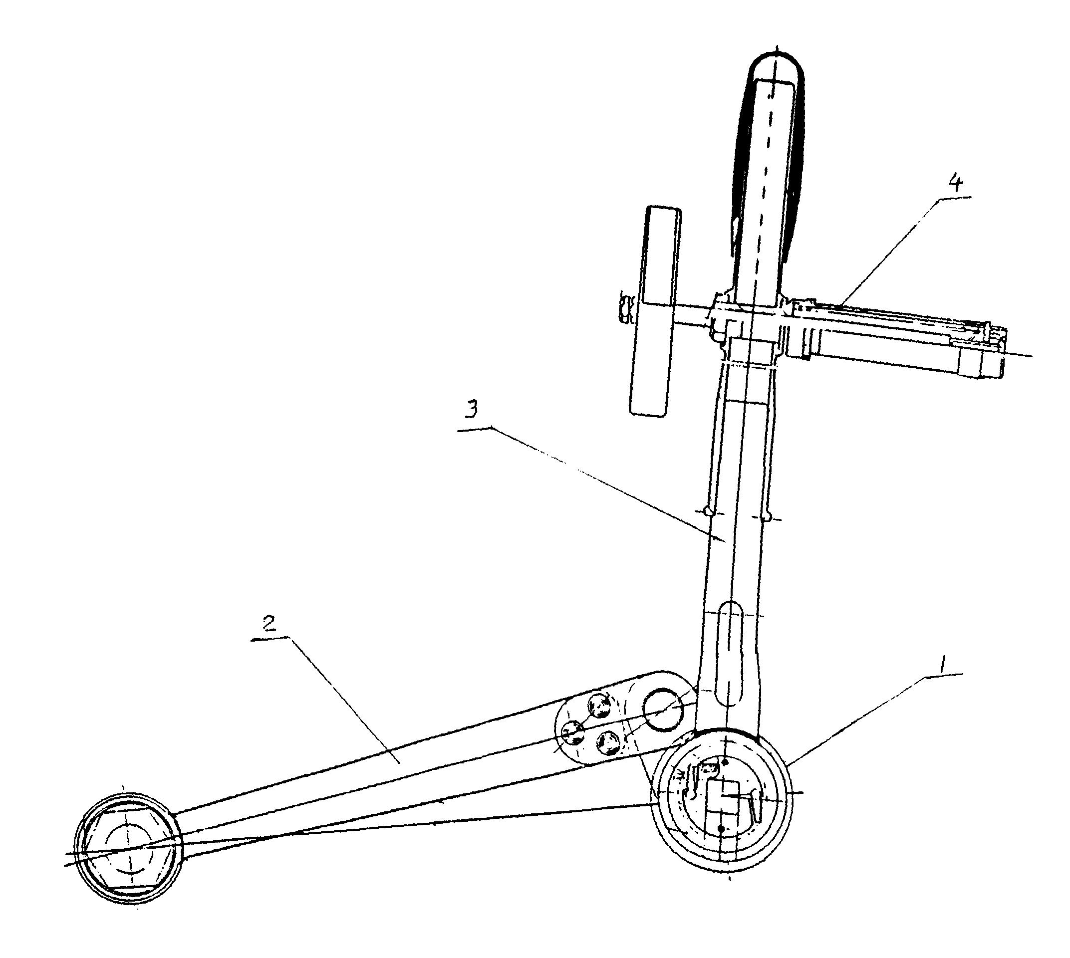 特别是用于钢轨接头螺纹连接的增力扳手,它由增力头,支撑机构和带机械