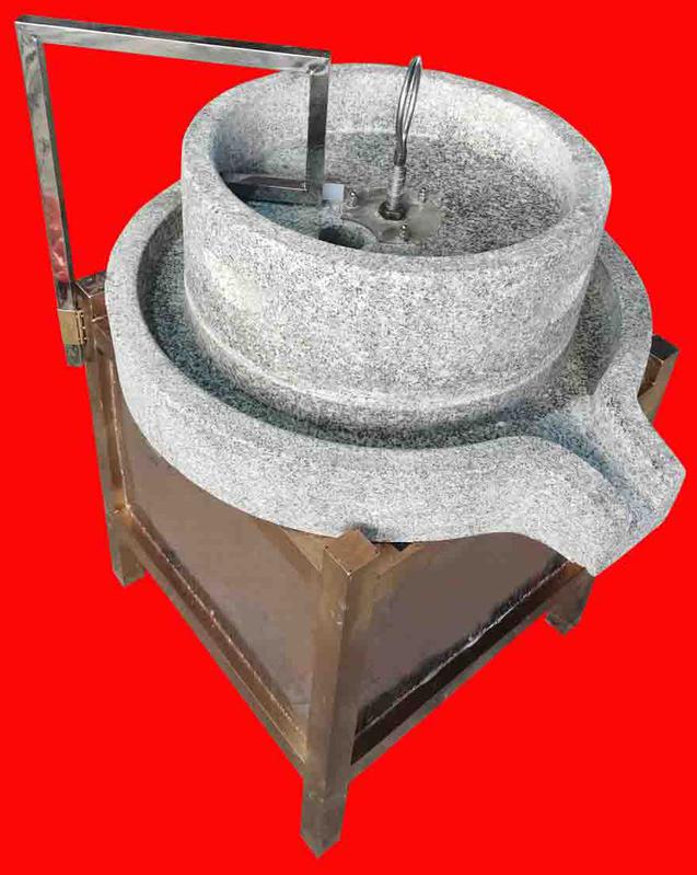 摘要附图摘要1.本外观设计产品的名称:电动石磨(二). 2.